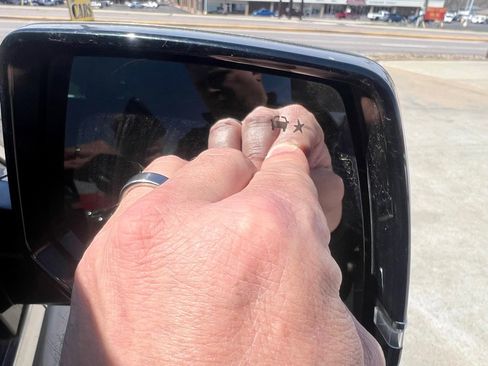 Used 2017 Cadillac Escalade ESV Platinum image 12