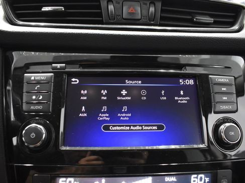Used 2020 Nissan Rogue SV FWD image 20