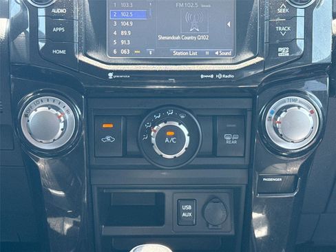 Used 2019 Toyota 4Runner TRD Off-Road AWD/4WD image 28