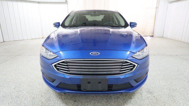 Used 2017 Ford Fusion SE w/ Fusion SE Technology Package FWD image 7