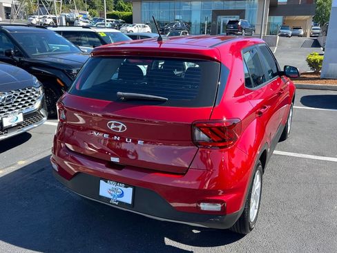 Certified 2025 Hyundai Venue SE FWD image 7