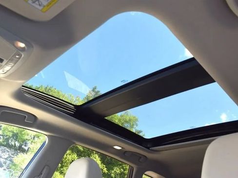 Used 2015 Nissan Murano Platinum w/ Platinum Technology Package AWD/4WD image 12
