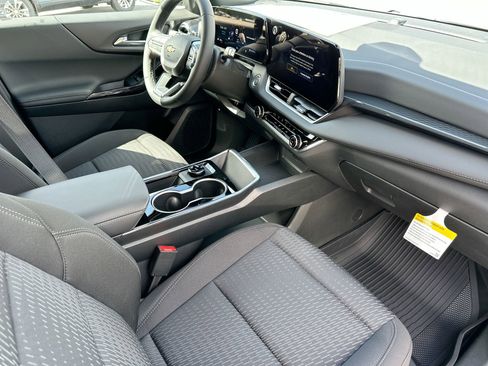 New 2026 Chevrolet Equinox LT w/ Safety and Technology Package image 10