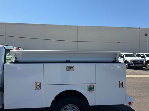 New 2024 Ford F350 XL w/ XL Chrome Package image 15