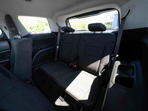 Used 2017 GMC Acadia SLE w/ LPO, Floor Liner Package FWD image 24
