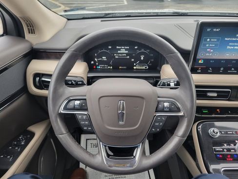 Certified 2023 Lincoln Nautilus Reserve image 7