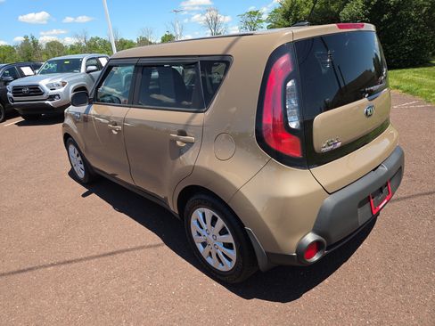 Used 2015 Kia Soul FWD image 5
