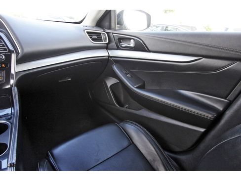 Used 2018 Nissan Maxima 3.5 SV FWD image 13