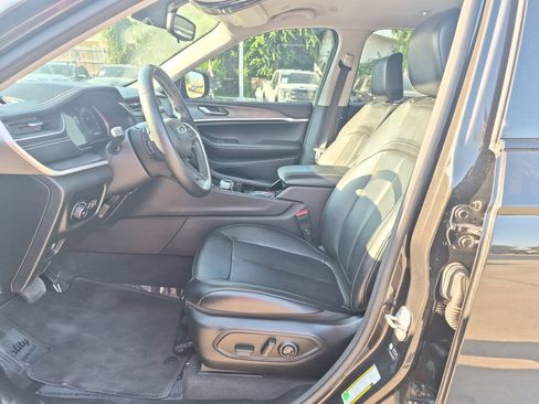 Used 2021 Jeep Grand Cherokee L Limited RWD image 11