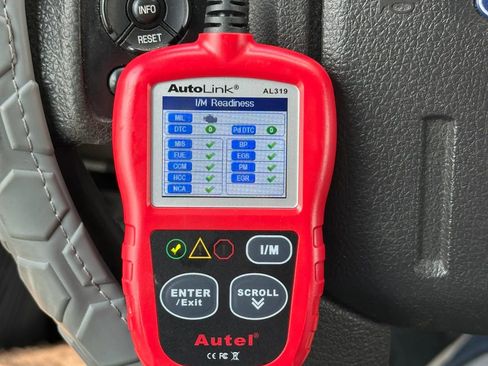 Used 2015 Ford F250 XL w/ Power Equipment Group AWD/4WD image 8