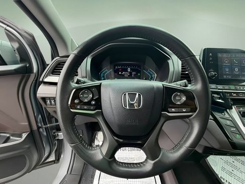 Used 2023 Honda Odyssey Touring image 13