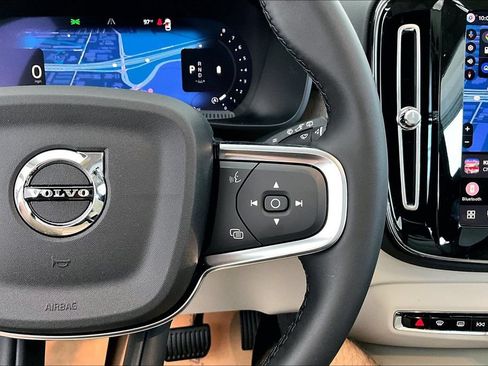 New 2026 Volvo XC40 B5 Ultra w/ Protection Package Premier AWD/4WD image 17