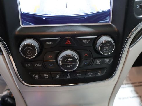 Used 2018 Jeep Grand Cherokee Summit AWD/4WD image 29