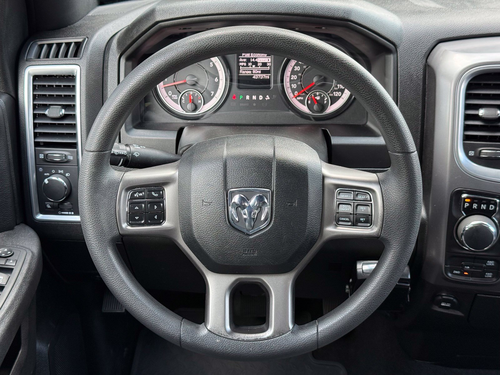 Used 2024 RAM 1500 Warlock AWD/4WD image 27