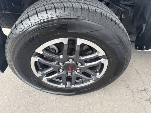 Used 2024 Toyota Tacoma TRD Sport image 11