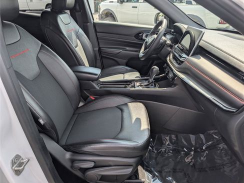 Used 2023 Jeep Compass Trailhawk AWD/4WD image 11