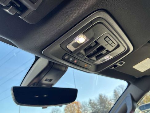 Used 2021 Chevrolet Silverado 1500 High Country image 35