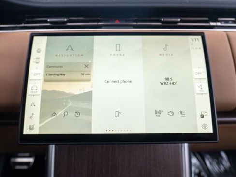 Used 2025 Land Rover Range Rover SE image 22