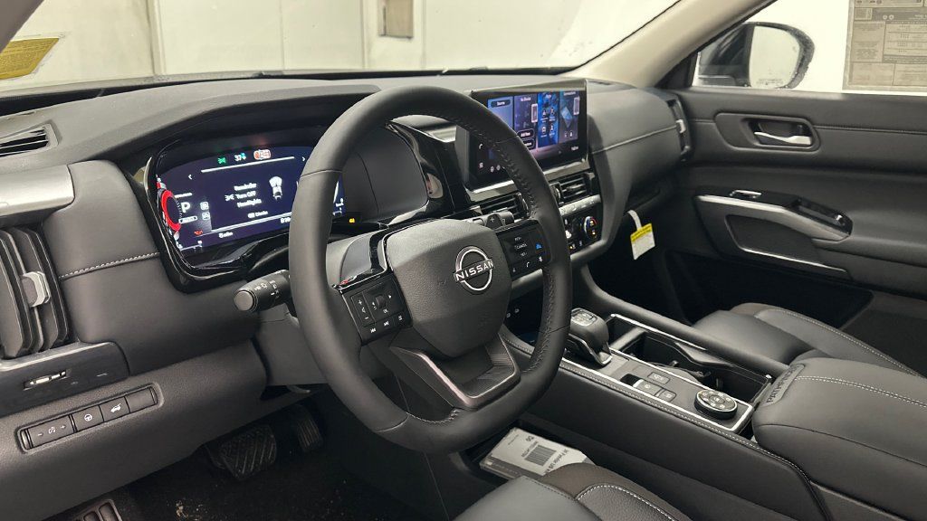 New 2026 Nissan Pathfinder SL AWD/4WD image 15