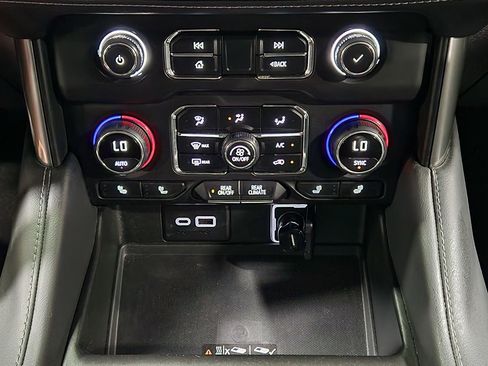 Used 2024 Chevrolet Tahoe LT w/ LT Signature Plus Package image 40