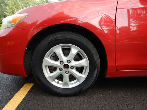 Used 2011 Toyota Camry LE w/ LE Extra-Value Pkg FWD image 24