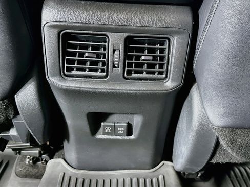 Certified 2021 Toyota RAV4 XLE Premium AWD/4WD image 27