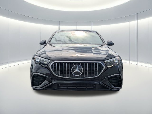 Used 2026 Mercedes-Benz E 53 AMG e 4MATIC Sedan image 9