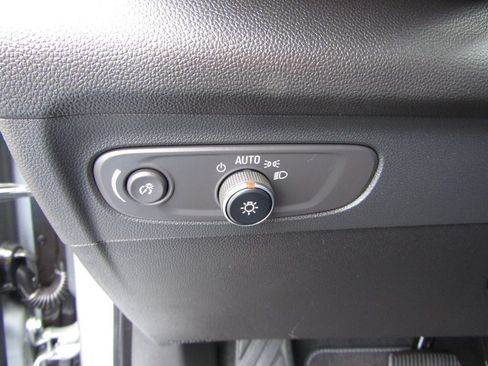 Used 2023 Buick Envision Essence AWD/4WD image 12