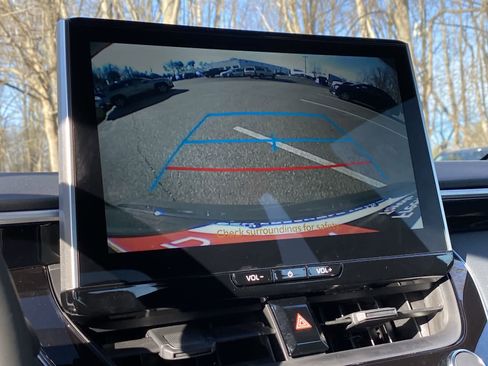 Certified 2025 Toyota Corolla SE image 35