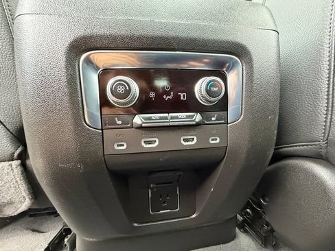 Used 2024 GMC Yukon Denali w/ Denali Reserve Package AWD/4WD image 25