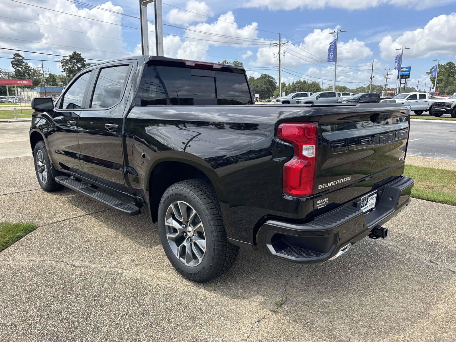New 2026 Chevrolet Silverado 1500 RST w/ RST All Star Premium Package AWD/4WD image 4