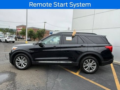Certified 2023 Ford Explorer XLT w/ Equipment Group 202A AWD/4WD image 4