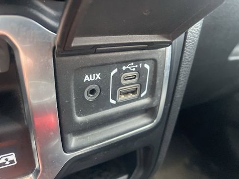 Used 2021 Jeep Wrangler Sport S image 28