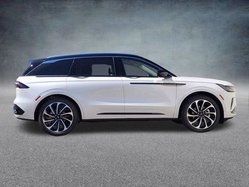 New 2026 Lincoln Nautilus Black Label AWD/4WD image 8