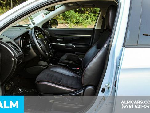 Used 2024 Mitsubishi Outlander Sport SE AWD/4WD image 16