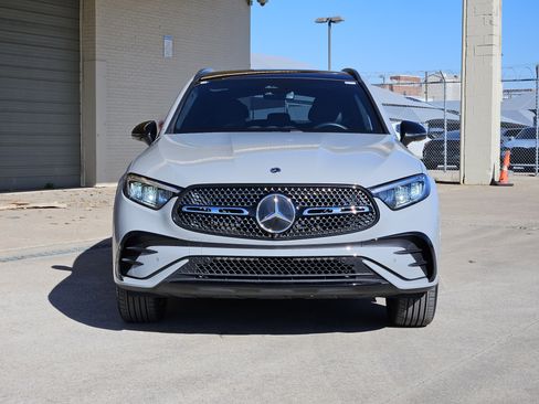 Certified 2025 Mercedes-Benz GLC 300 image 6