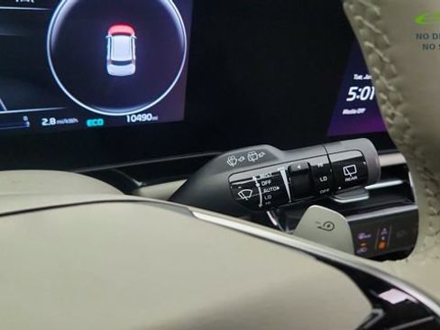 Used 2024 Kia Niro Wave w/ Wave Preserve Package FWD image 43