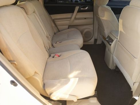 Used 2013 Toyota Highlander Plus image 15