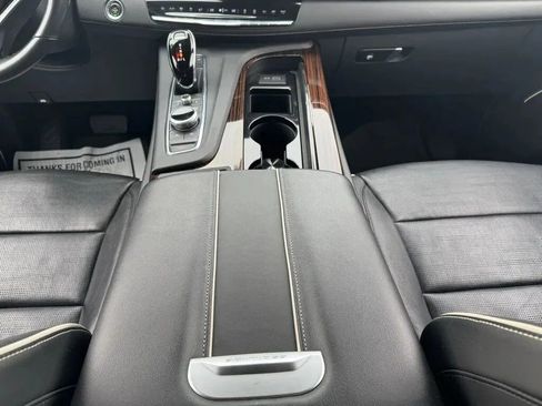 Used 2021 Cadillac Escalade Premium Luxury w/ Driver Assist Tech Package image 32