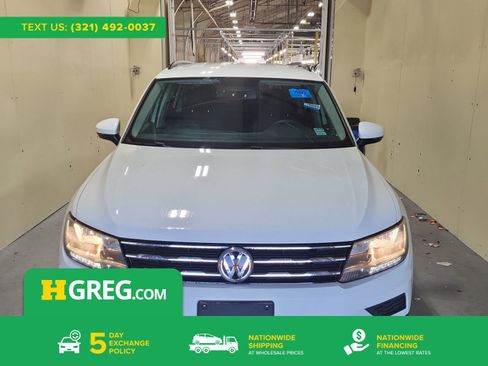 Used 2020 Volkswagen Tiguan S image 1