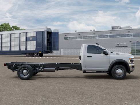 New 2026 RAM 5500 Tradesman w/ Chrome Appearance Group RWD image 21