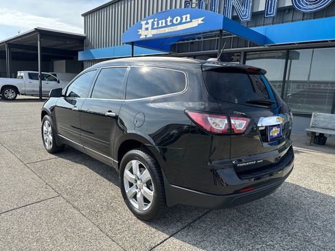 Used 2017 Chevrolet Traverse LT w/ True North Edition AWD/4WD image 3