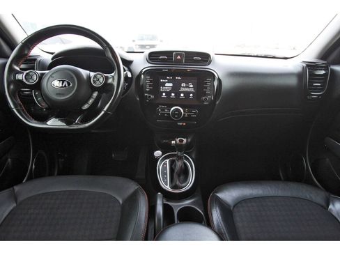 Used 2018 Kia Soul ! image 12