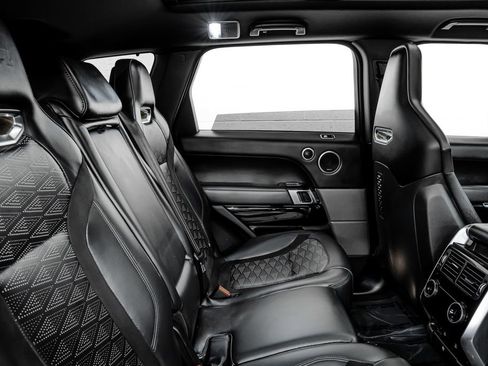 Used 2020 Land Rover Range Rover Sport SVR image 32