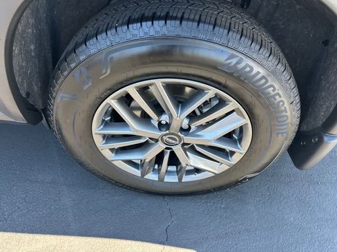 Used 2025 Nissan Rogue S image 22