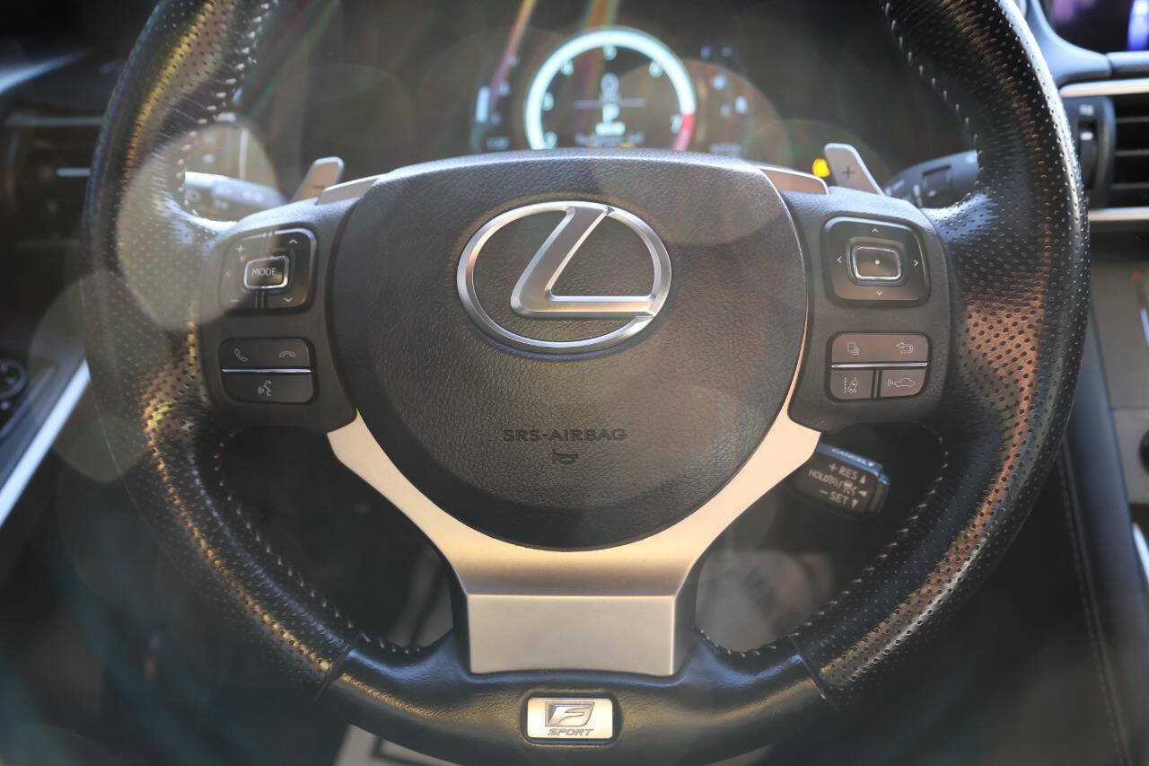 Used 2019 Lexus IS 300 F Sport w/ F Sport Package AWD/4WD image 18