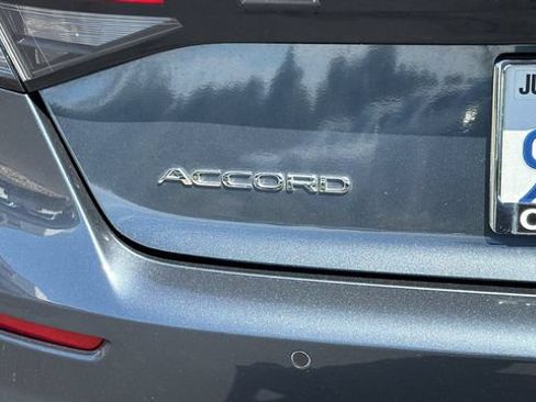 Used 2024 Honda Accord Touring image 12