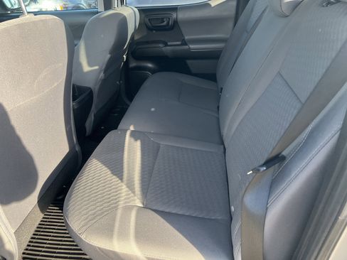 Used 2022 Toyota Tacoma SR image 16