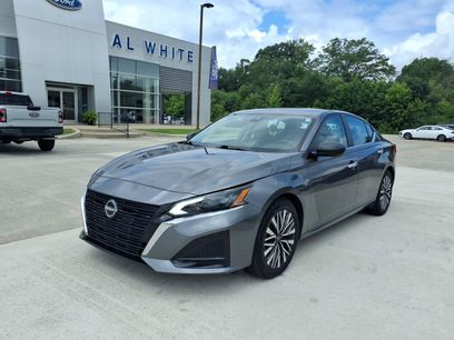 Used 2024 Nissan Altima 2.5 SV
