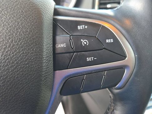 Used 2022 Jeep Grand Cherokee Laredo E w/ Security & Convenience Group AWD/4WD image 32
